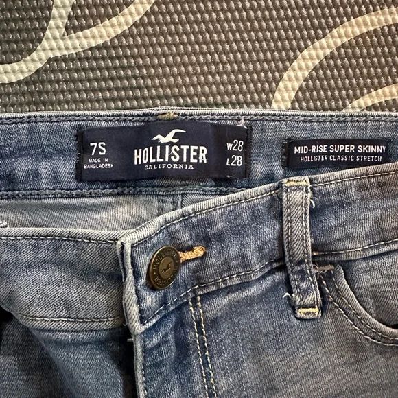 🌺Hollister Mid-rise Super Skinny🌺 - Picture 4 of 4